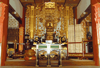 徳正寺の本堂内部